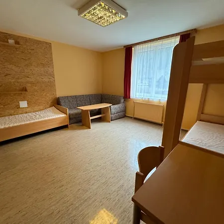 Gaestehaus Schloss Leopoldstein *